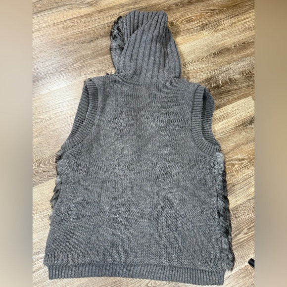 Green Tea Fur Vest Sweater with Hood Money Mobwife Glam Indie Dynasty sz:M - Picture 6 of 9